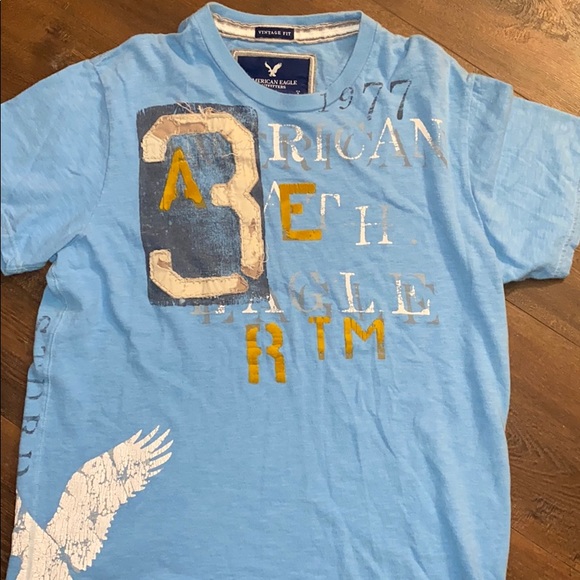 American Eagle t-shirt - Picture 1 of 2